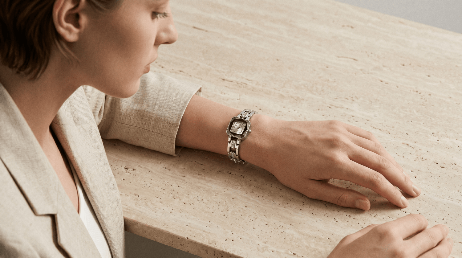 Modern minimalist mechanical watch from the Harper Collection Harper - Time100