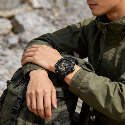 Durable and super soft silicone strap paired with an electroplated gold-plated alloy case Black - Time100