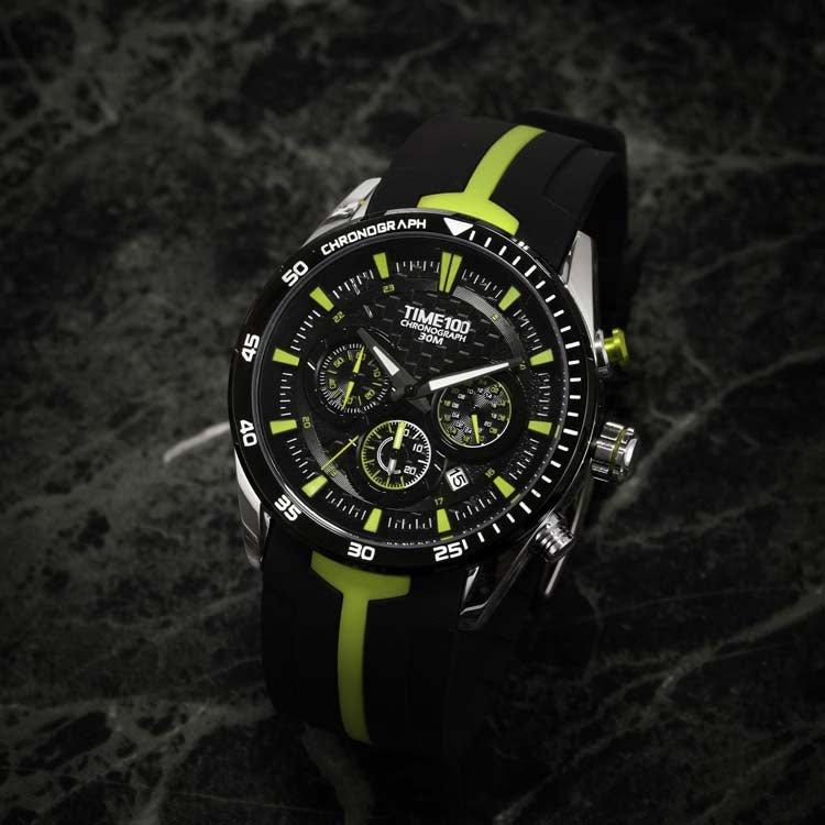 Side profile of the 43mm robust case and traditional buckle closure on the TIME100 quartz watch Green - Time100